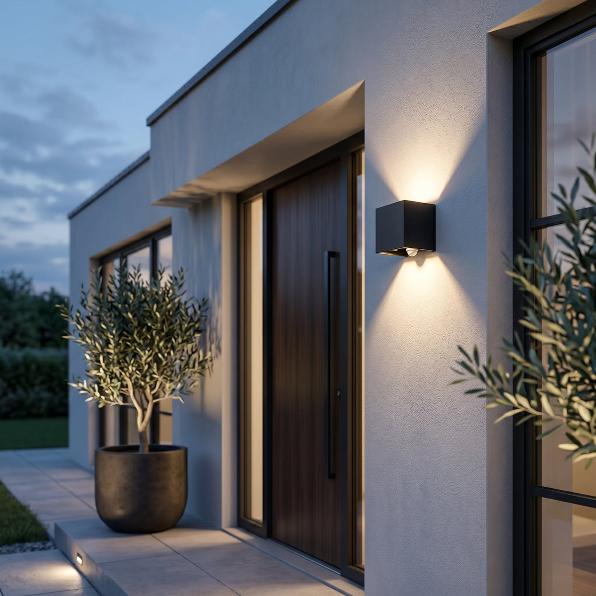 Motion Sensor Up Down Outdoor Wall Light IP65 LED